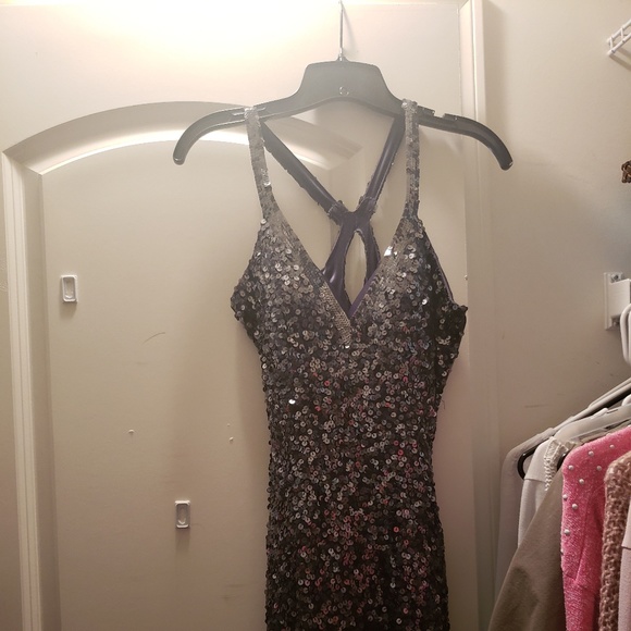 Prom dress - Picture 3 of 4